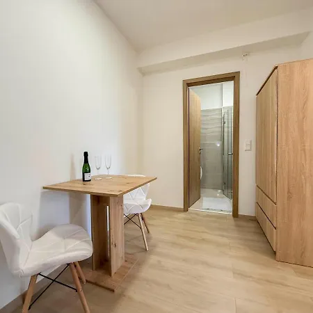 River Danube Flat W Balcony And Free Guarded Parking