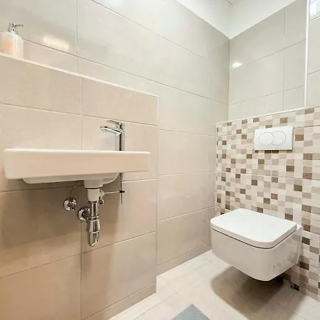 River Danube Flat W Balcony And Free Guarded Parking * Budapest