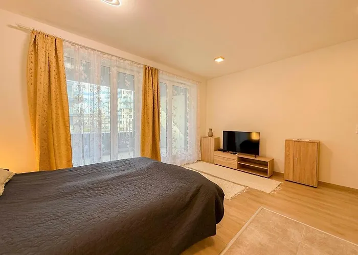 Lägenhet River Danube Flat W Balcony And Free Guarded Parking *