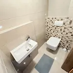 River Danube Flat W Balcony And Free Guarded Parking Apartman