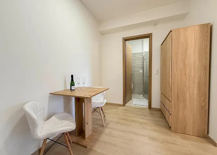 River Danube Flat W Balcony And Free Guarded Parking